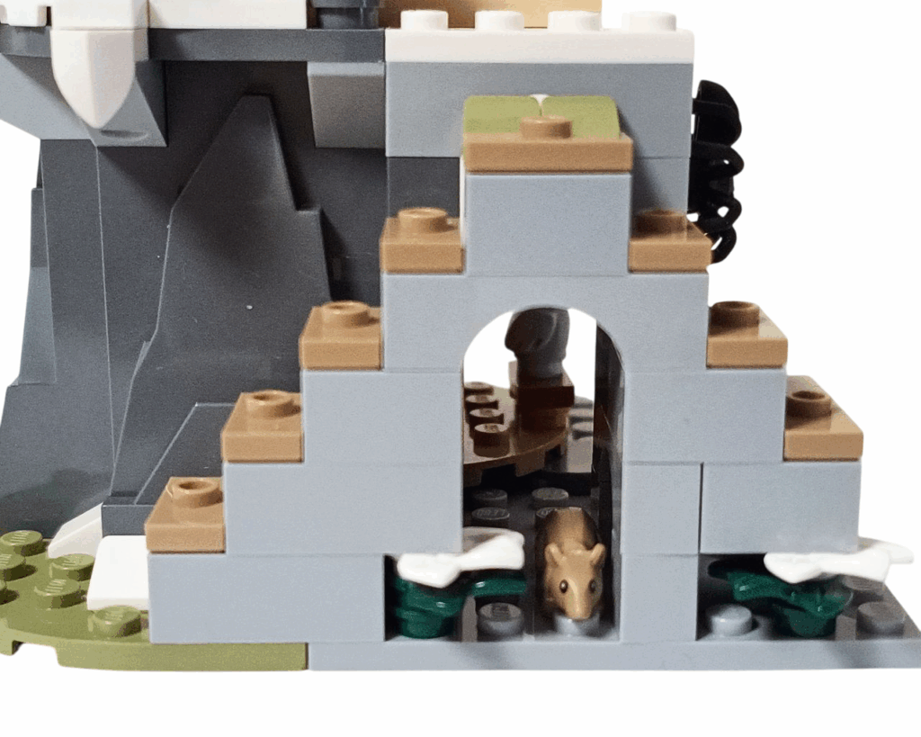 階段下にいるネズミのミニパーツ