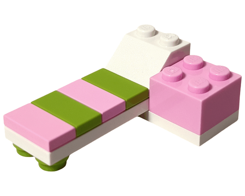 LEGO Friends 3931 ハッピープールサイド デッキチェアの組立途中。ピンクとライムグリーンのタイルが並ぶ座面