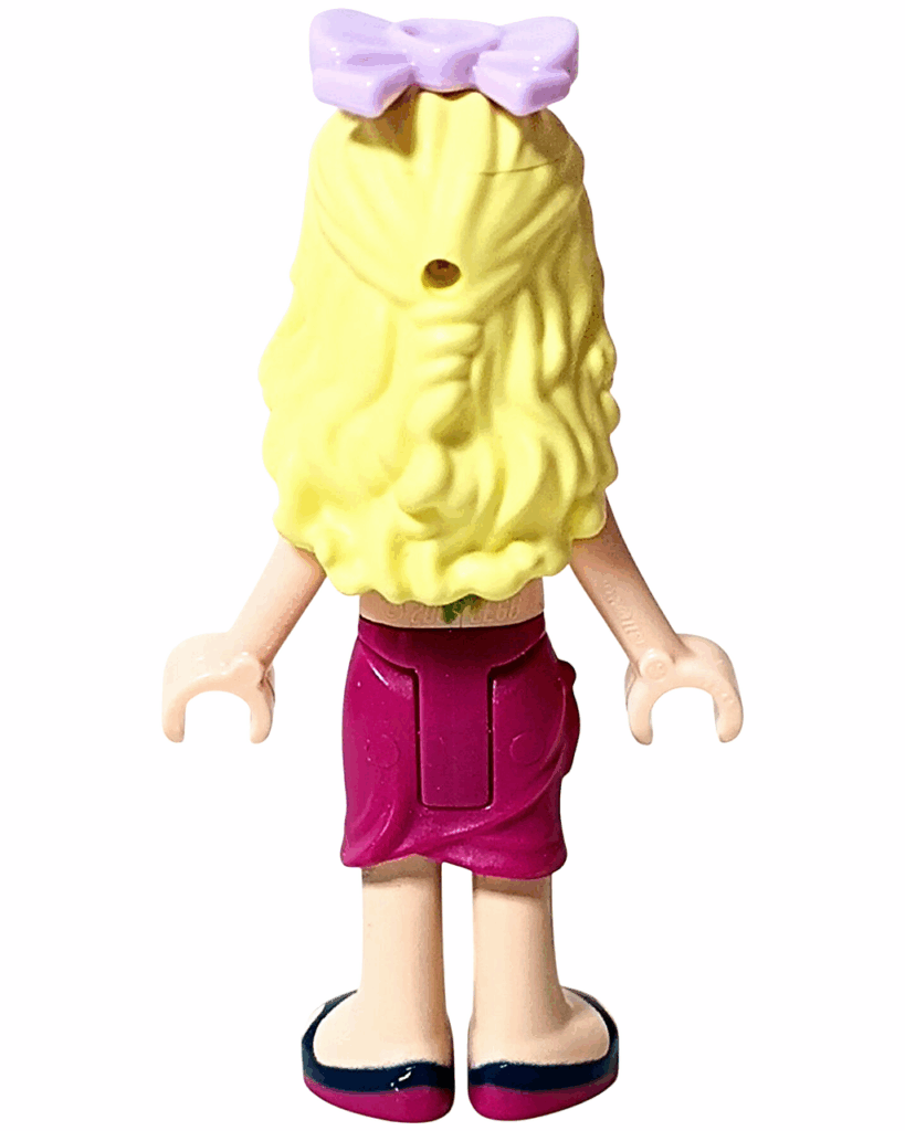 レゴ フレンズ 41008 スプラッシュプール イザベラ後ろ側。長い金髪のウェーブとラベンダーのリボンが見える。