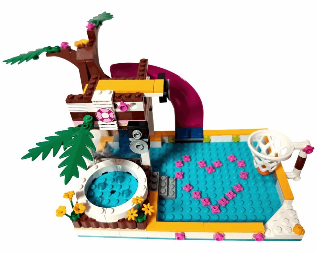 LEGO Friends 41008 スプラッシュプール 3袋目完成。スライダー、飛び込み台、ジャグジー、パームツリーが並ぶ