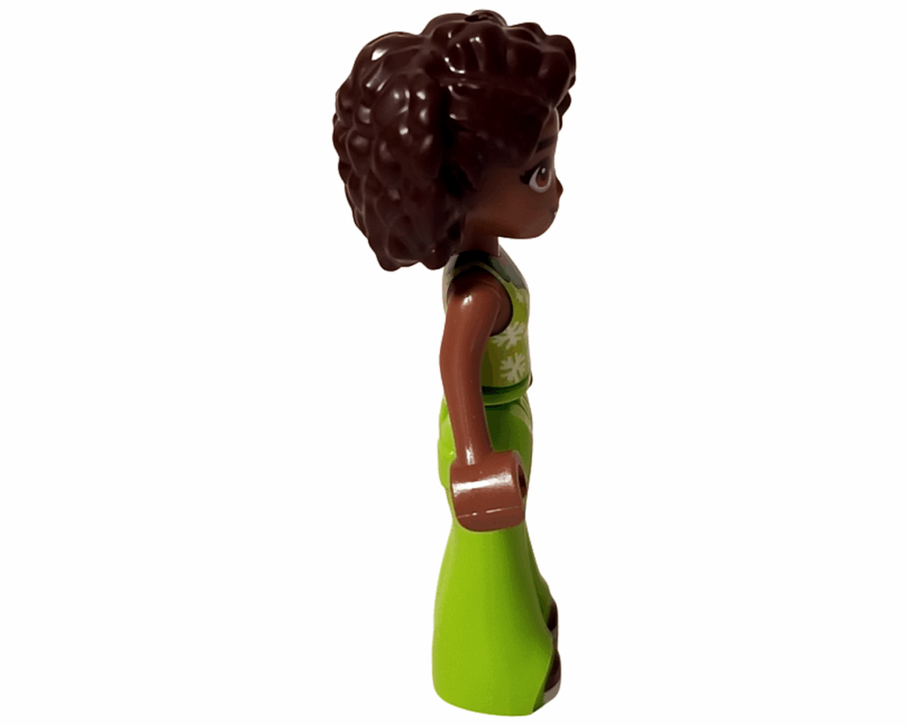 LEGO Friends 42668 アリヤ ミニドール右側。ふんわりカールのブラウンヘアとグリーンコーデが特徴。
