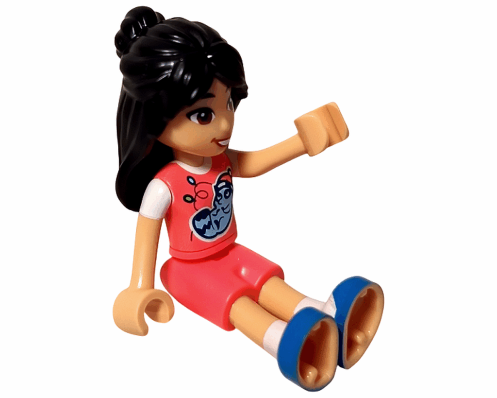 LEGO Friends 42668 リアン ミニドールが座って手を上げている。