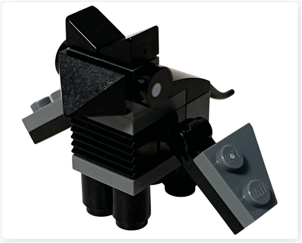 LEGO Harry Potter 76456「ハリー・ポッター アドベントカレンダー2025」17日目のサストラル完成。 黒とダークグレーのブロックで構成された胴体と翼を持ち、頭部には小さな目のパーツが付いている。