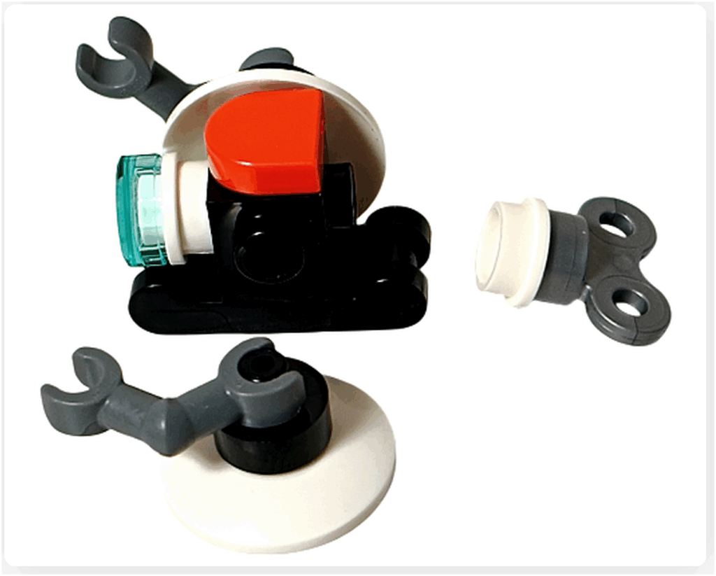 LEGO CITY 60475 Advent Calendar 2025（16日目）小型ロボットの組立途中。胴体にアームが付き、頭部ユニットを取り付ける前の状態を斜め上から撮影した写真。