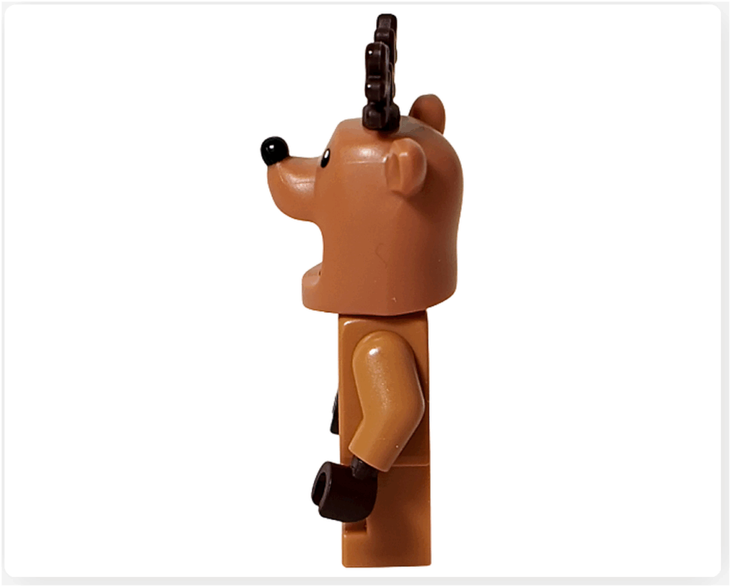 LEGO CITY 60475 Advent Calendar 2025 トナカイコスチュームの女の子ミニフィグ 左側面。鼻や耳の立体感が分かる横向きショット。