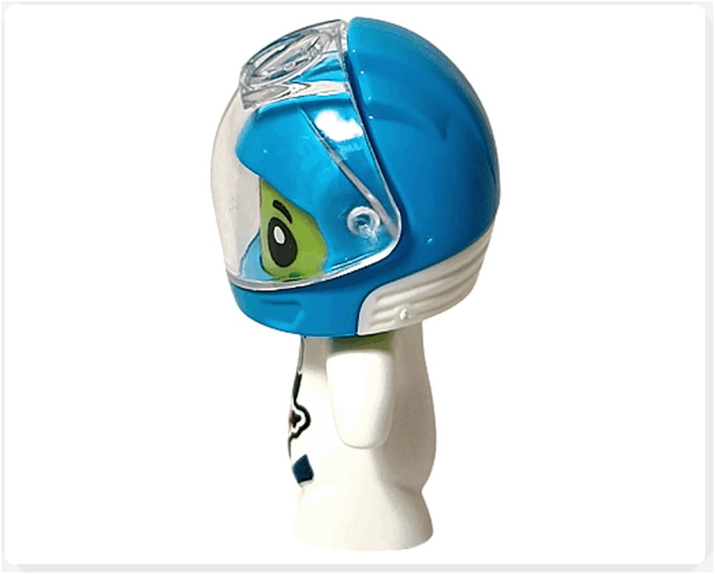 LEGO CITY 60475 Advent Calendar 2025 エイリアン 左側面。青いヘルメットと透明バイザーの形状がわかる角度。