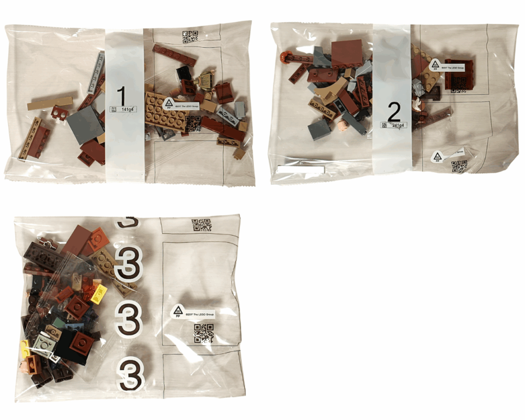 レゴ ハリー・ポッター 76442 ホグワーツ城：呪文学の教室の中袋3つ。1袋目・2袋目・3袋目のパーツが透明袋に入った状態で並び、壁パーツや床プレート、小物パーツ、ミニフィギュア用パーツが確認できる内容