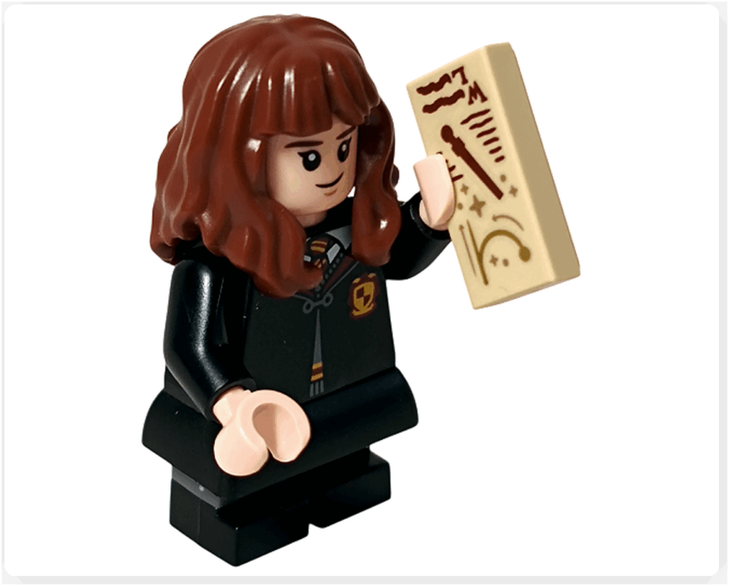 レゴ ハリー・ポッター 76442 のハーマイオニー・グレンジャーのミニフィグが、呪文が描かれた魔法の教科書パーツを持っているポーズ。