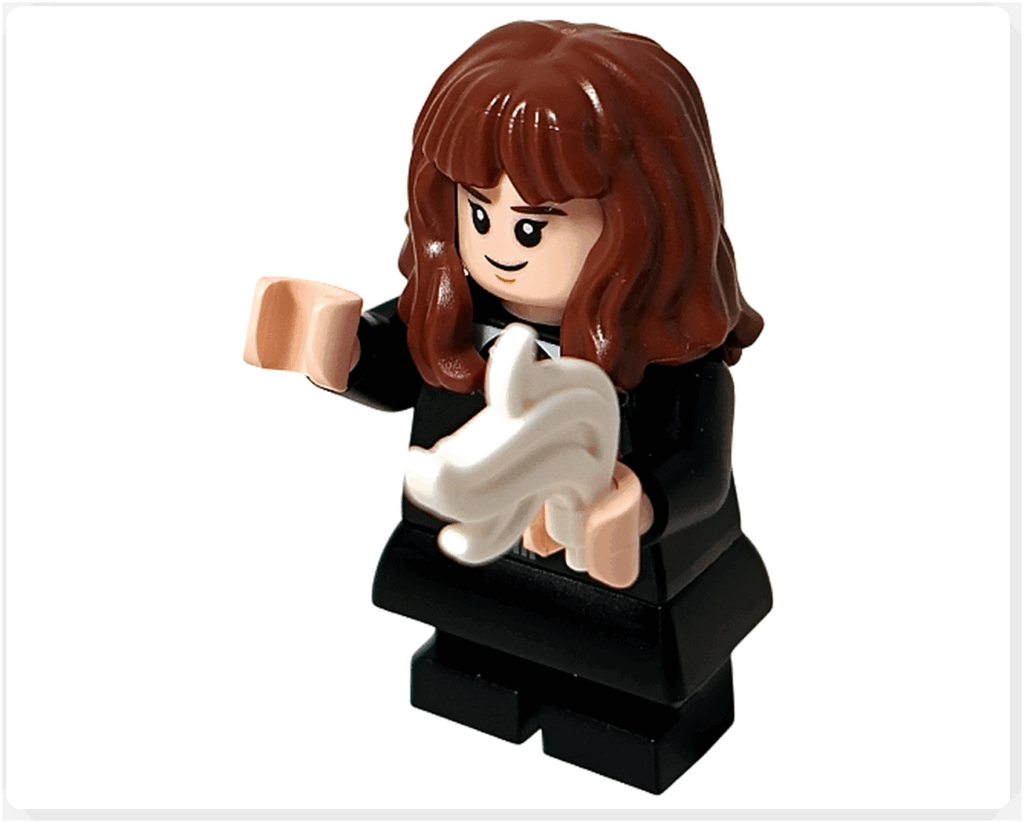 レゴ ハリー・ポッター 76442 のハーマイオニー・グレンジャーのミニフィグが白い羽根パーツを持ち、魔法でふわりと浮かせている様子。