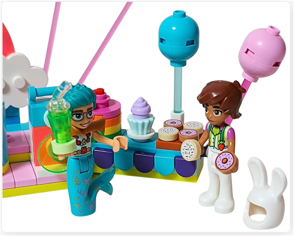 レゴ フレンズ 42661「ユニコーンと妖精のコスプレパーティー」 デザートとドリンクを試食するオリーとレオの完成シーン