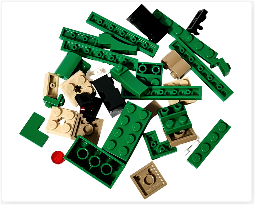 レゴ 40746 シーズナル クリスマスプレゼント配達トラックの袋2のパーツ。緑やベージュのブロックが中心で、車体外装を組むための構成が分かる写真です。