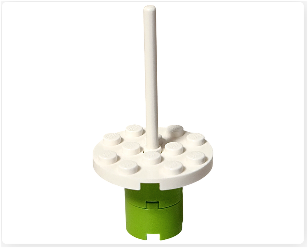 レゴ フレンズ 3930「アウトドアベーカリー」丸テーブルの組立途中。テーブル部分のみを組んだ状態