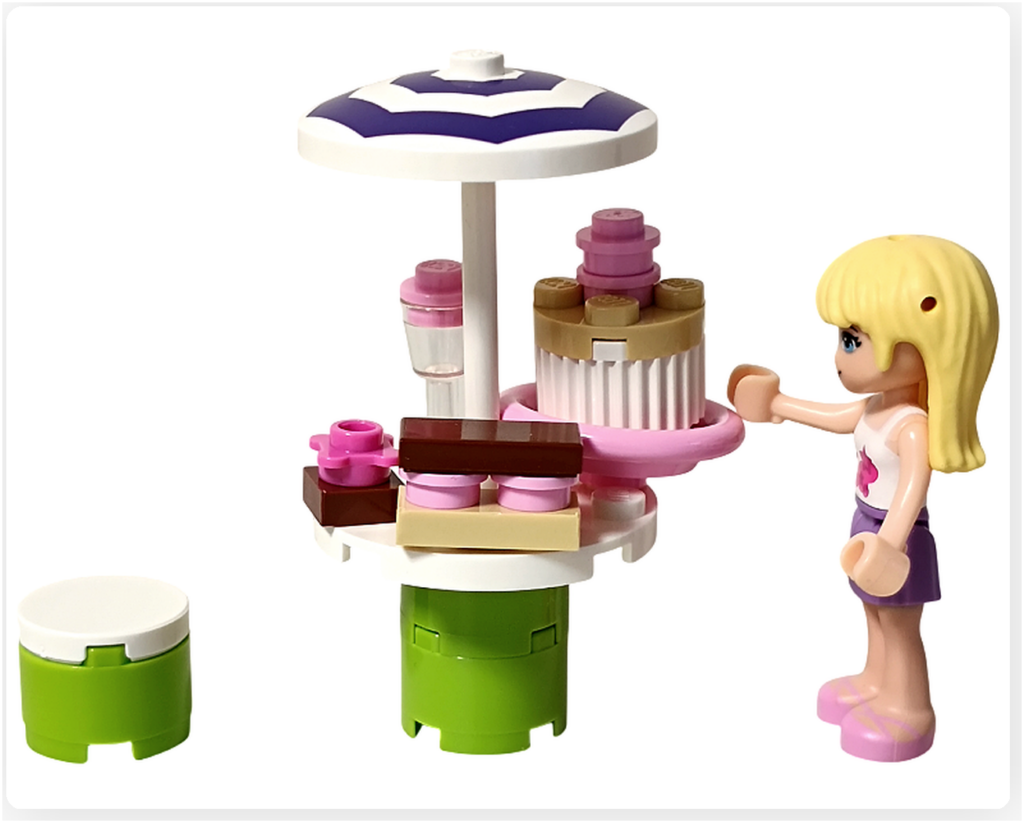 レゴ フレンズ 3930「アウトドアベーカリー」完成シーン:ベーカリー配置