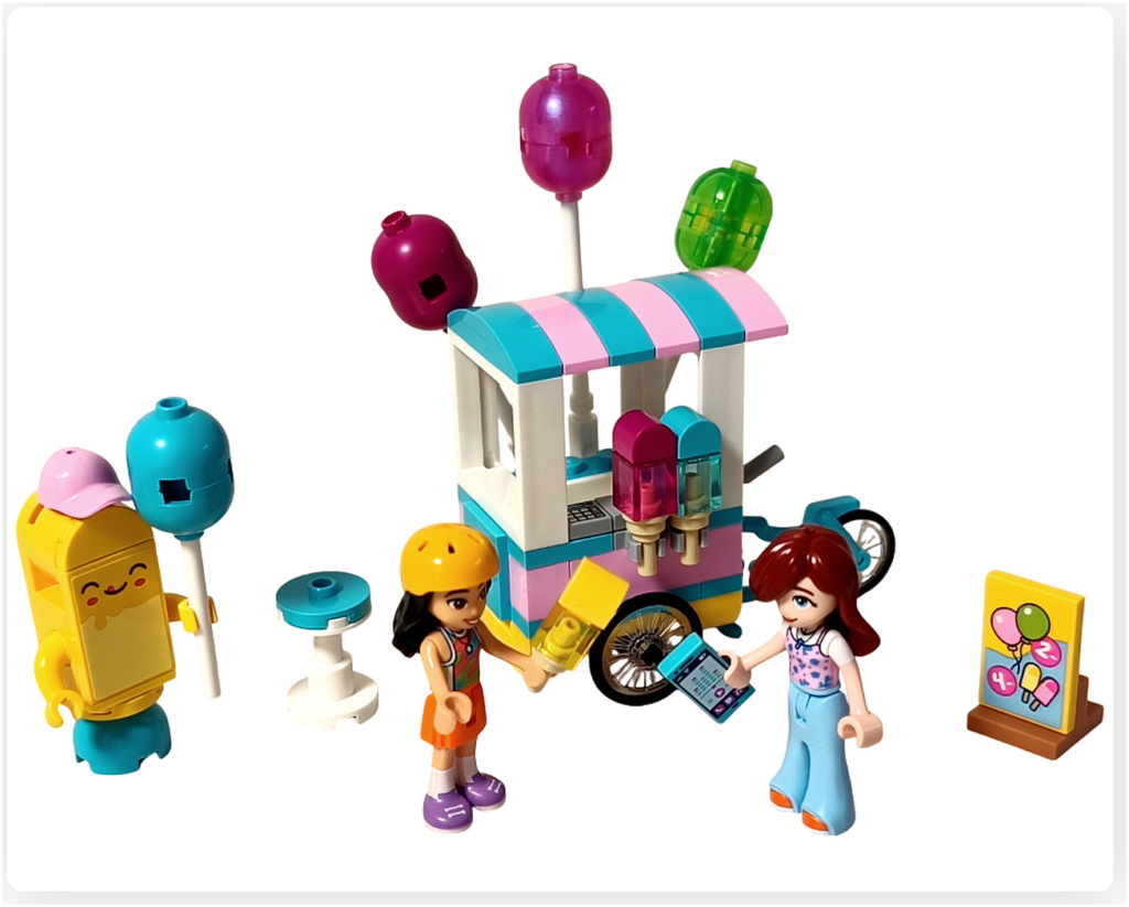 レゴ フレンズ 42692「アイスと風船のお店」組立完成後のごっこシーン