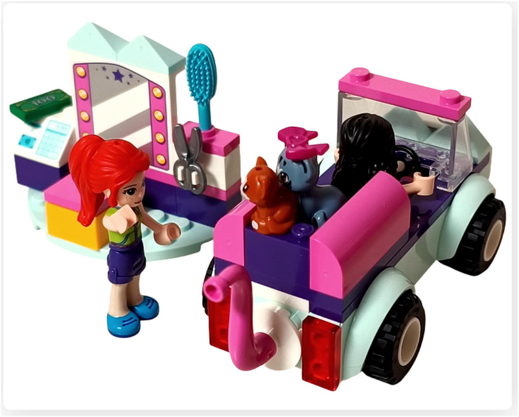 レゴ フレンズ 41439「ねこのペットサロンカー」 総合案内 後部を閉めミアとエマと親子ネコが出発準備する場面