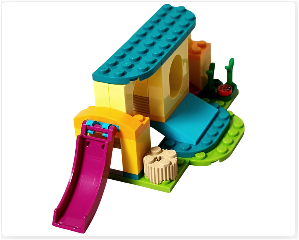 レゴ フレンズ 42612「ネコちゃんランド」 組立レビュー 側面に設置された大型すべり台の構造