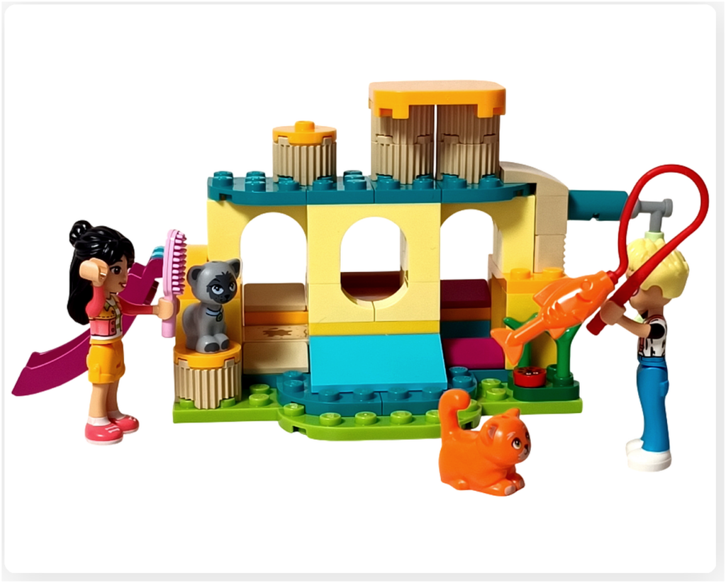 レゴ フレンズ 42612「ネコちゃんランド」 総合案内 回想シーン ひと休みの広場でリアンとオリーがネコ2匹を見守る様子